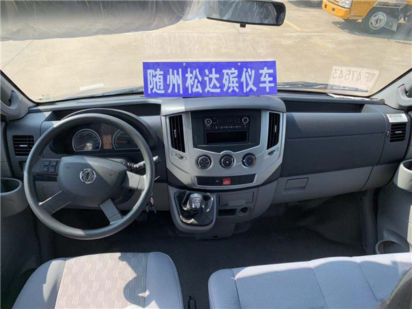 東風(fēng)御風(fēng)短軸殯儀車(chē)